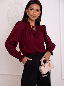 Elegáns női blúz megkötővel bordó Bolf 546