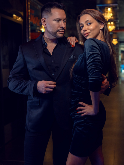 Fekete színű velúr ráncolt női ruha Bolf Bellisima