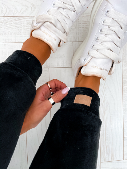 Fekete színű kétrészes velúr női melegítő együttes Bolf 637