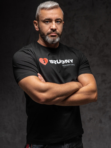 Fekete férfi póló Igor Brudny kollekcióból nyomattal 02