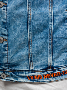 Férfi farmerdzseki kapucnival gránátkék színben Bolf HY959