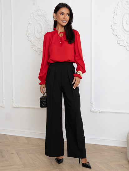 Elegáns női blúz megkötővel piros Bolf 546
