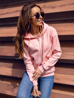 Világos rózsaszín