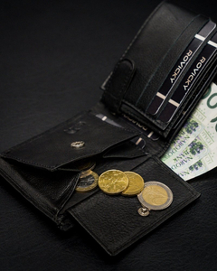 Fekete színű férfi bőr pénztárca 13967
